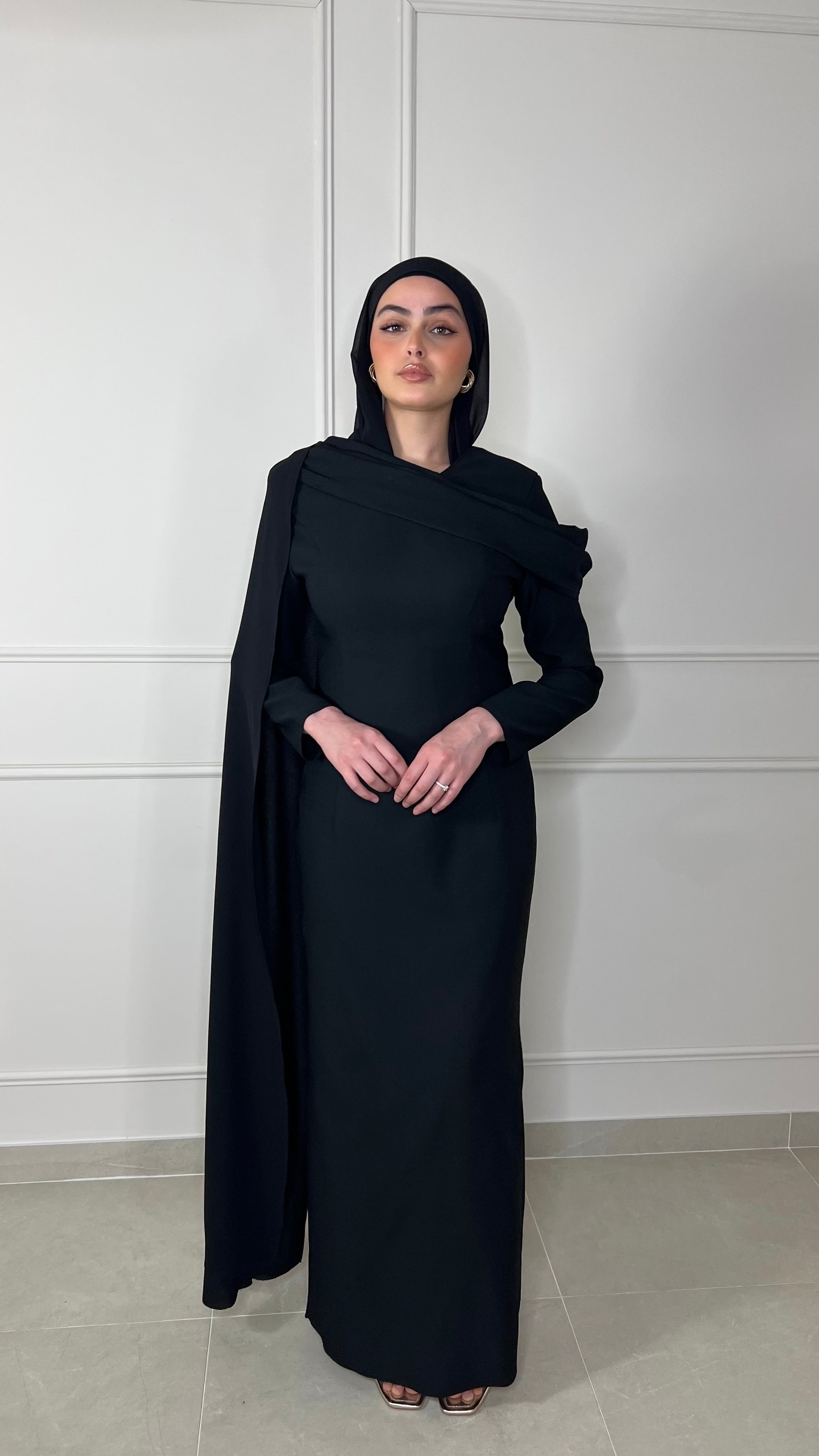 LOUNA black creations