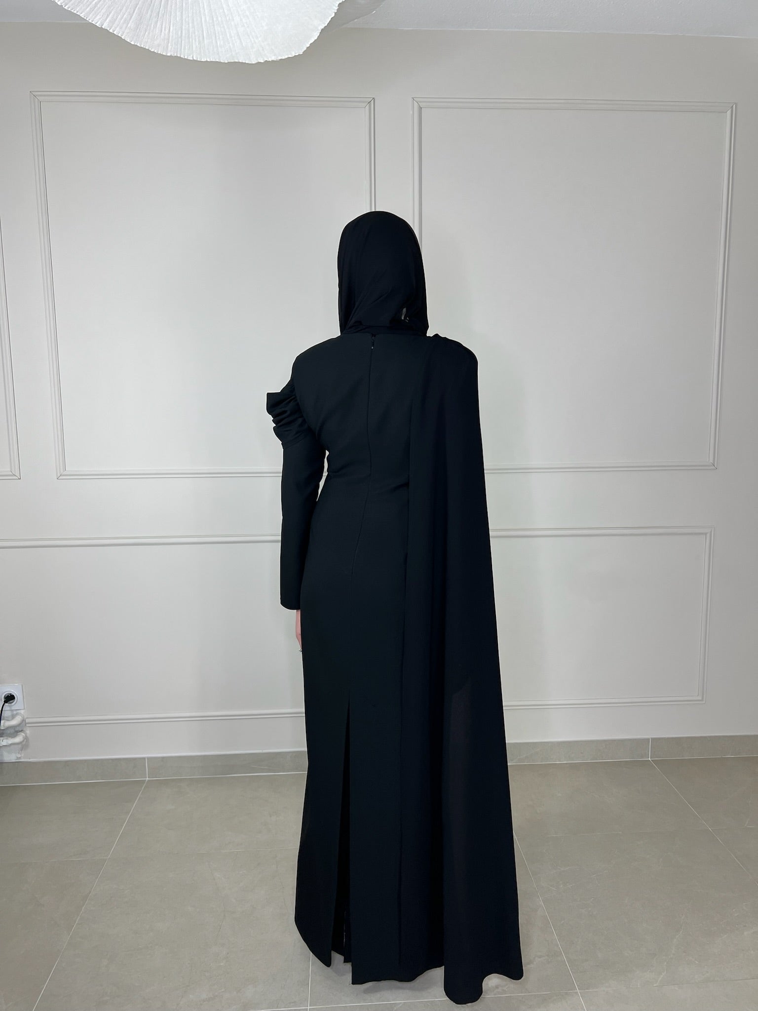 LOUNA black creations